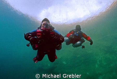Portrait of dive buddy team in Morrison's Quarry with the... by Michael Grebler 
