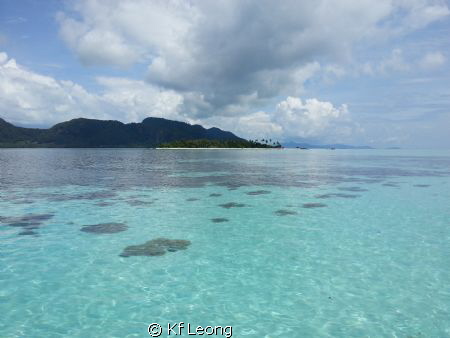 Mantabuan Island, Sabah Malaysia.
What a beautiful islan... by Kf Leong 