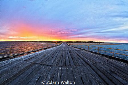 Taken after an afternoon dive on the navy pier at Exmouth... by Adam Walton 