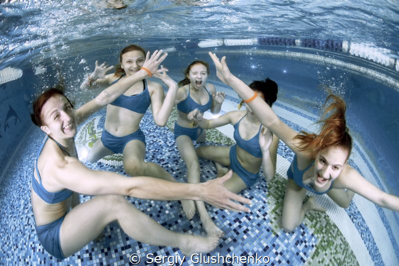 Cheerleading team. by Sergiy Glushchenko 