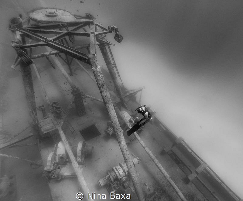 Freediving Dream B/W.
Len de Vries freediving over the w... by Nina Baxa 