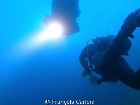 f/2.6 iso250 by François Carloni 