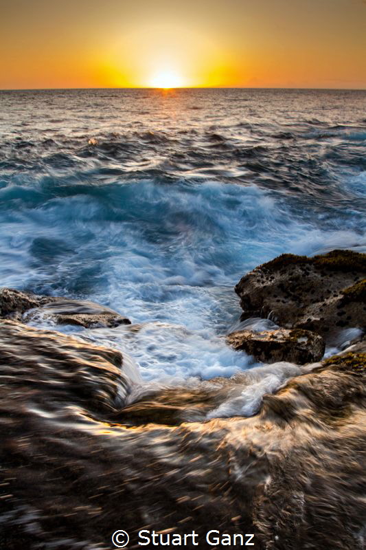 Kona sunset by Stuart Ganz 
