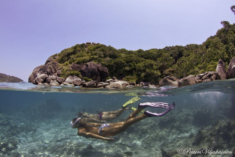 Snorkeling split by Petteri Viljakainen 