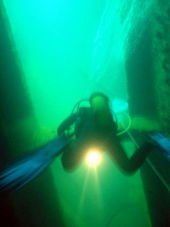 penetrating the wreck of el kapitan, subic bay, philippines by Carlos Munda 