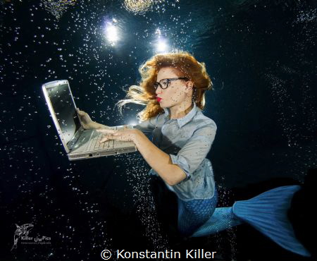 Thema : Bürostress bei Meermädchen.
Model: Taty Bob
Ort... by Konstantin Killer 