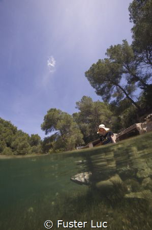 holiday's feeling…feet in the water... by Fuster Luc 