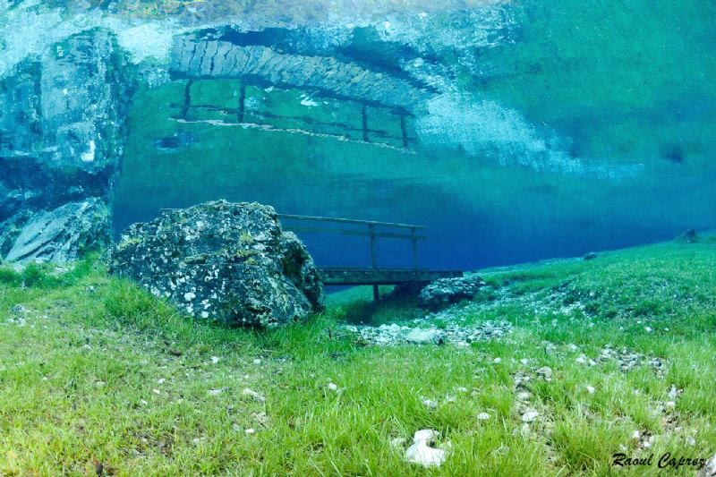 The way on the surface by Raoul Caprez 