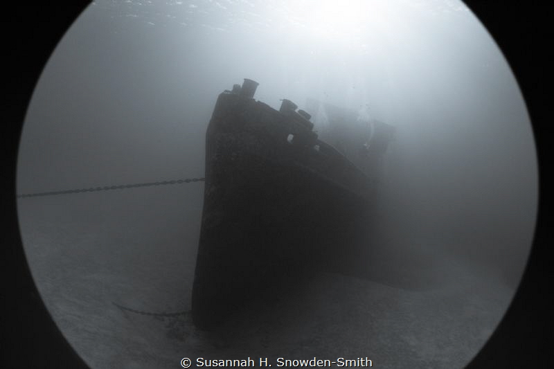 "Ghost Ship"
Used a port extension ring with my fisheye ... by Susannah H. Snowden-Smith 
