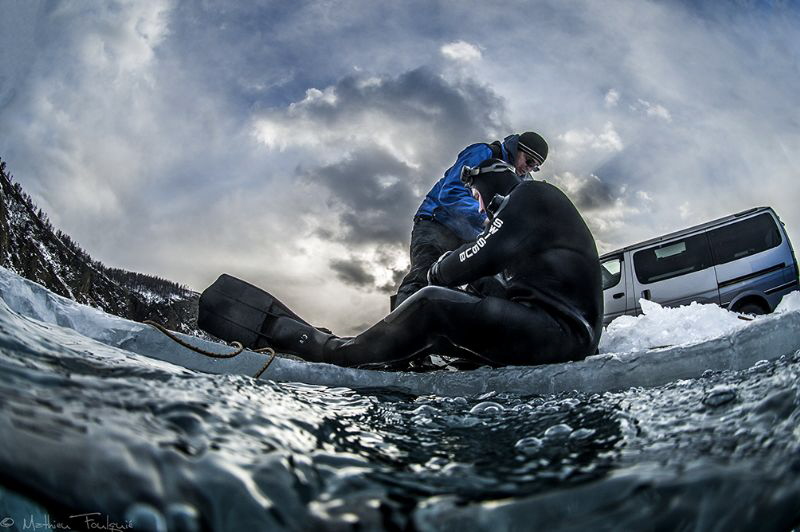 coming back to the surface (lake Baïkal) by Mathieu Foulquié 
