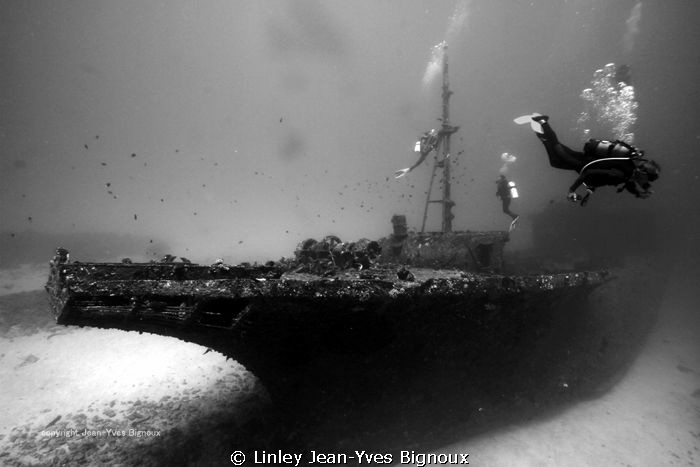 Stella Maru /Mauritius 
Linley Jean-Yves Bignoux by Linley Jean-Yves Bignoux 