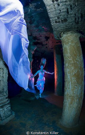 The spirit of Atlantis
UW Model: Andrea Kurz
Safety div... by Konstantin Killer 