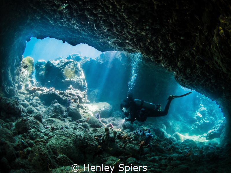 'Looking for Love'
My buddy explores a cavern we have na... by Henley Spiers 