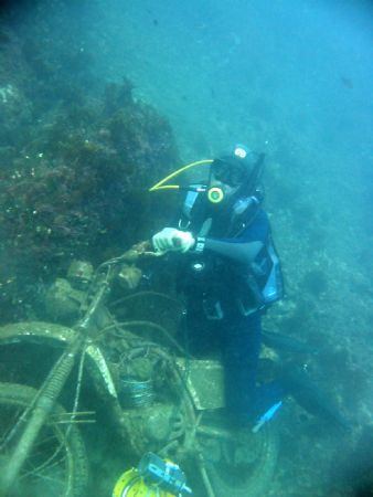 bikefanatic.
Discovered this sunken bike at Valletta by Charlie Cutajar 