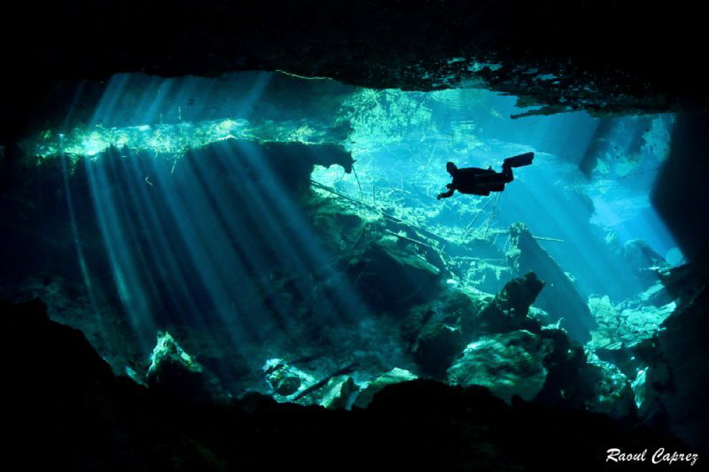 Cenote scenery by Raoul Caprez 