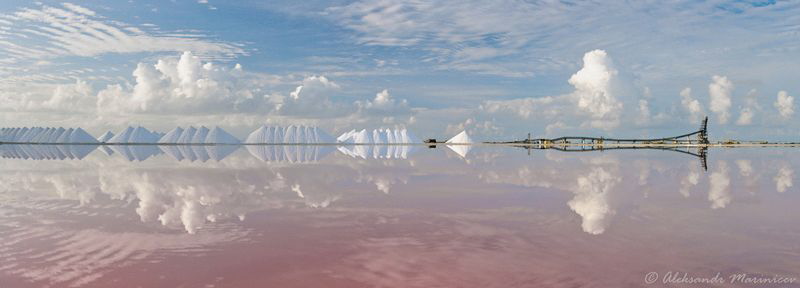 Salt lake, Bonair island by Aleksandr Marinicev 