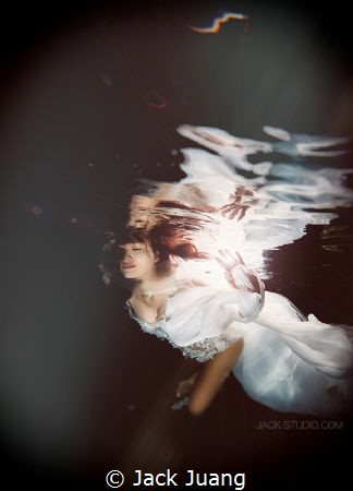 Underwater Fashion by Jack Juang 