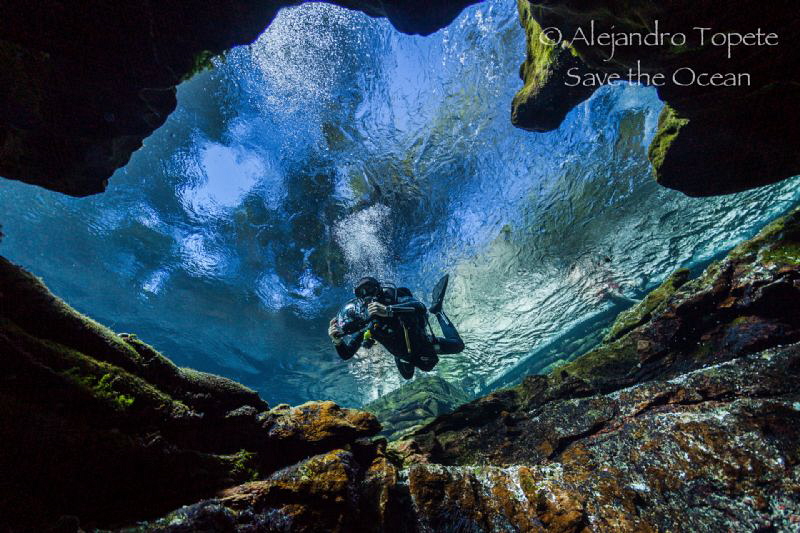 Inside the Cave, Las Estacas México by Alejandro Topete 