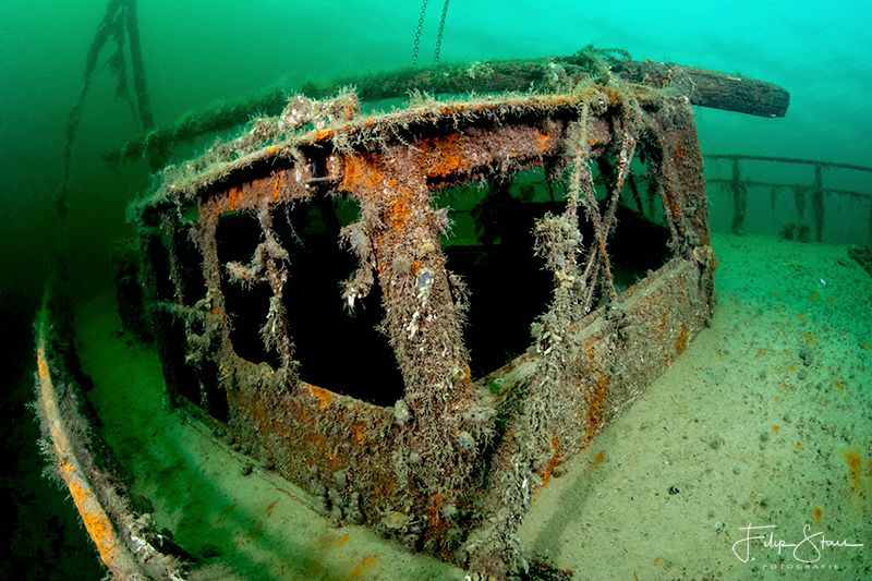 Wreck of the Zeehond, lake Grevelingen, The Netherlands. by Filip Staes 