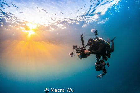 Underwater after day by Macro Wu 