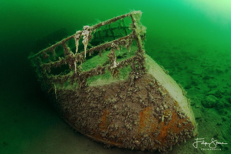 Wreck of "de Rat" in water with a visibility of 15 meters... by Filip Staes 