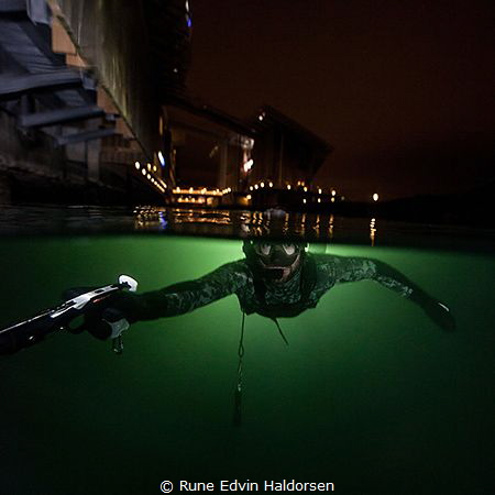 From Oslo harbor a winter night. by Rune Edvin Haldorsen 