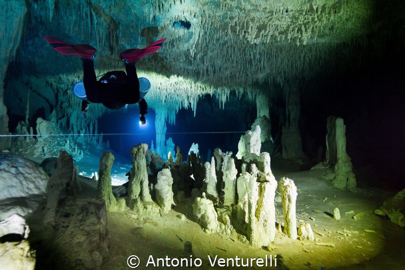 an amazing passage in the cave 
Nohoch Nah Chich_Tulum,M... by Antonio Venturelli 