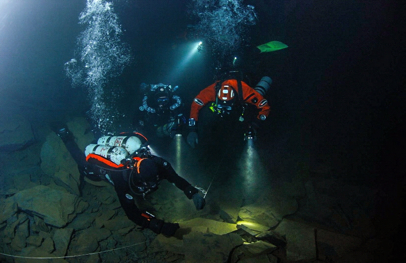 Cavedivers by Andy Kutsch 