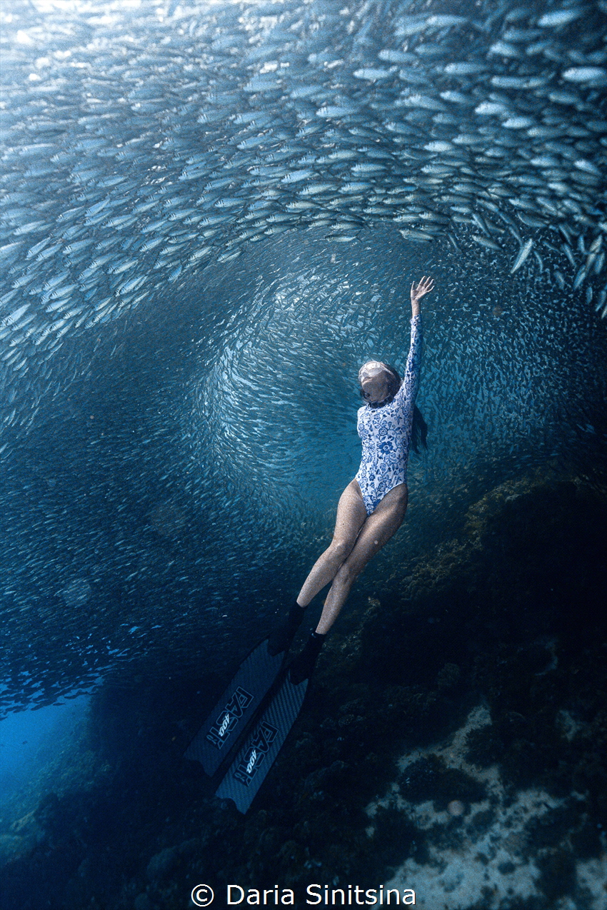 in the arms of the underwater world by Daria Sinitsina 