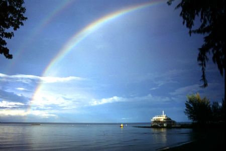 'Some dive boats are blessed' Star Dancer at Walindi, Wes... by Rick Tegeler 