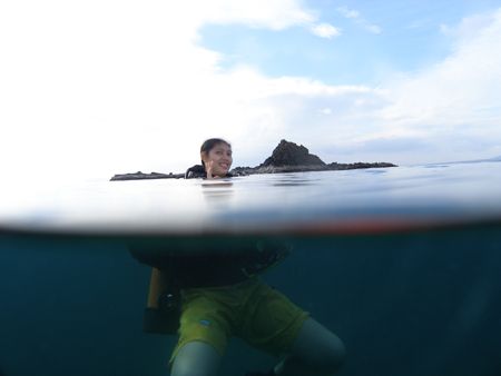 Over/Under i took this picture at divers santuary in Baua... by Malou Yu 