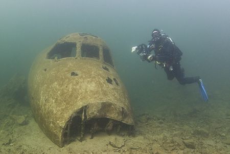 Mark with plane cockpit. Stoney cove.
D200, 16mm. by Derek Haslam 