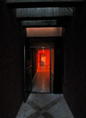 Elevator door of Fiesta Americana Resort (Cozumel), viewe... by David Heidemann 
