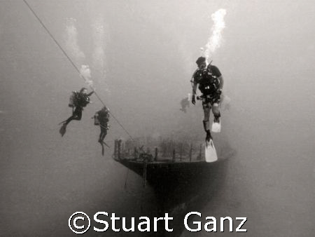 YO-257 shipwreck. Off Oahu's South side in 100 feet of wa... by Stuart Ganz 