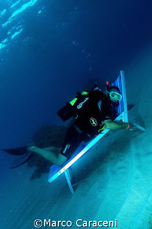 DIVE RELAX
Nikon D100 and 16mm by Marco Caraceni 