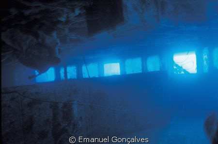 Salem Express Shipwreck, Egyptian Red Sea, Nikon F50 – Ni... by Emanuel Gonçalves 