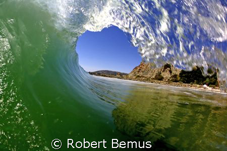 Mid May barrel/Canon 5D/Canon Fisheye lens/SPL waterhousing by Robert Bemus 