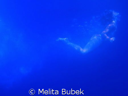 La Sireneta ...(my little cousin Tea enjoyed the Sea) by Melita Bubek 
