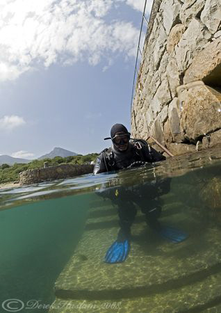 A world champ, getting ready to go! Trefor pier. D200, 10... by Derek Haslam 