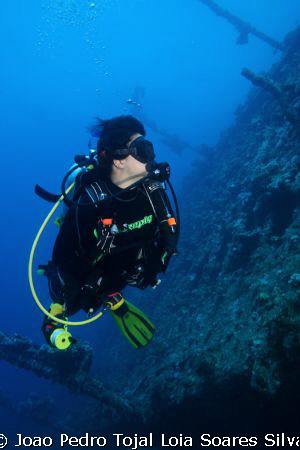 My wife Teresa at the Carnatic wreck.
Shot using Canon E... by Joao Pedro Tojal Loia Soares Silva 