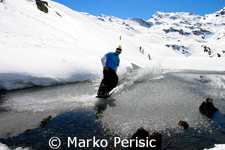 Vic Trigger (pro snow boarder) makes it look easy surfing... by Marko Perisic 
