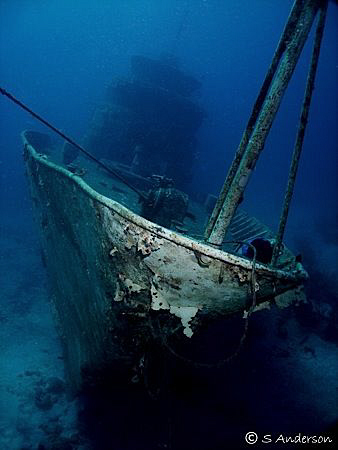 The David Tucker Wreck off Nassau. I used my DC 500 , dua... by Steven Anderson 