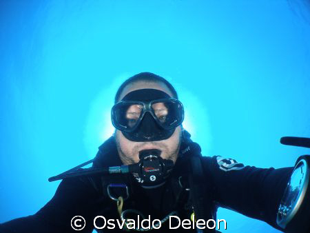 Photo  of my selft, having fun. by Osvaldo Deleon 
