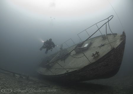 Mark with the Podsnap. D200, 10.5mm. by Derek Haslam 