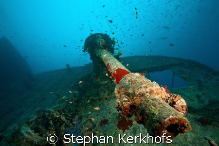 anti-aircraft machine gun on the Thistlegorm. by Stephan Kerkhofs 