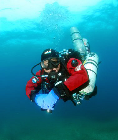 Diver during Deco in croatia by Andy Kutsch 