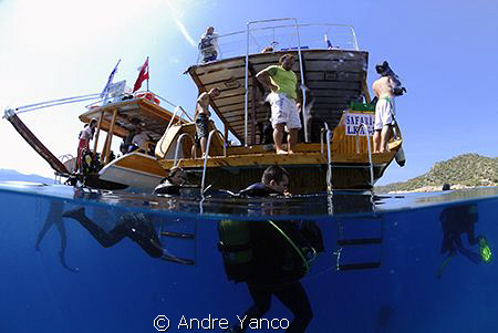 Divers at the end of a dive... Shot in Kas with D200 and ... by Andre Yanco 