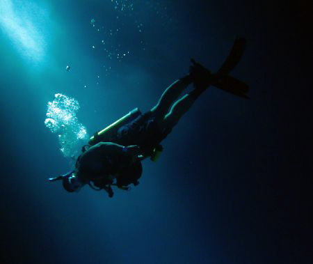 Banzi Cliff- shore dive by Martin Dalsaso 