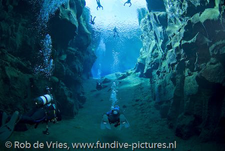 Picture taken in Silfra, Thyngvellir, Iceland were the co... by Rob De Vries 