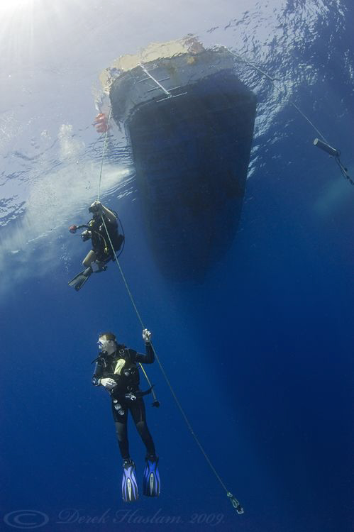 Waiting for the sharks. D3, 16mm. by Derek Haslam 
